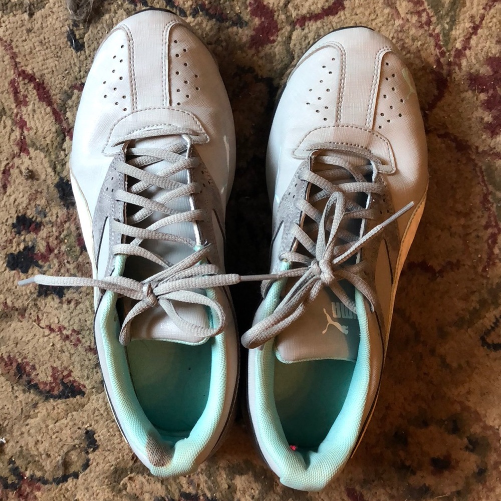 Puma tennis shoes
